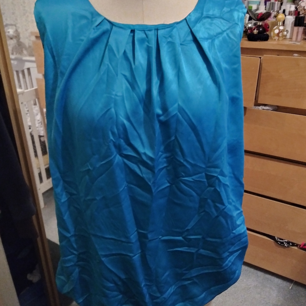 Liz Claiborne sleeveless blouse